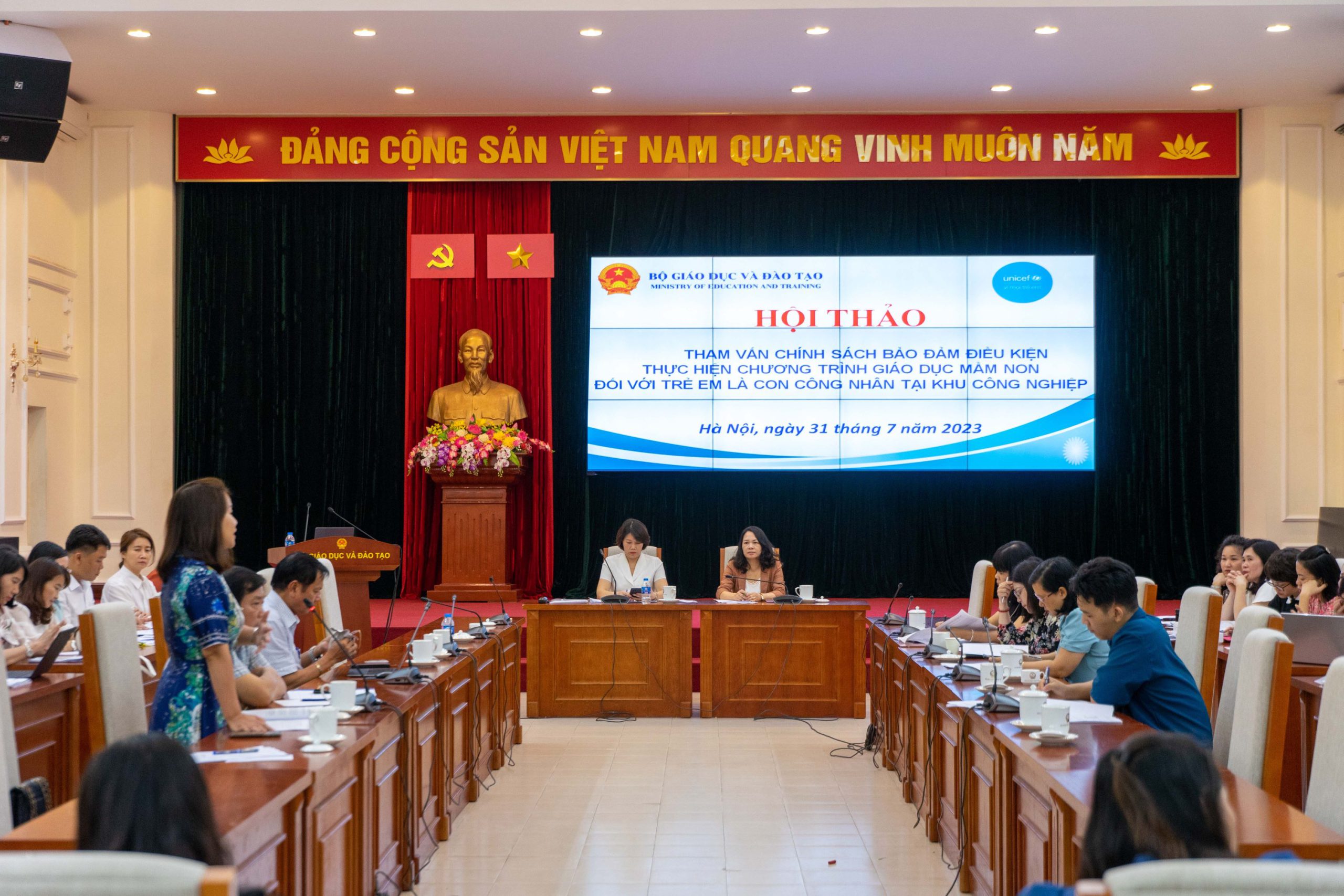 Bảo đảm điều kiện thực hiện chương trình GDMN ở khu công nghiệp, khu chế xuất
