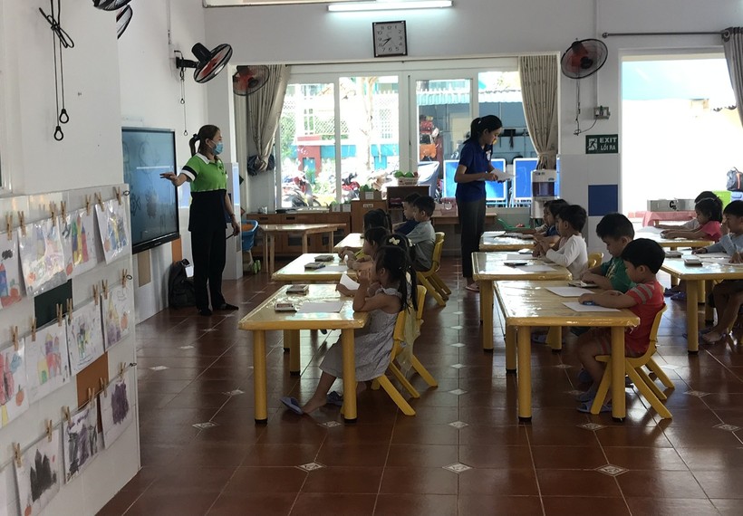 Giáo viên giảm tải khi triển khai thử nghiệm Chương trình Mầm non mới