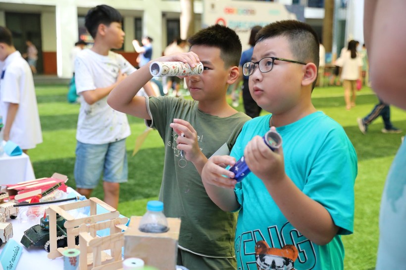 Học sinh trải nghiệm sáng tạo tại Ngày hội STEM