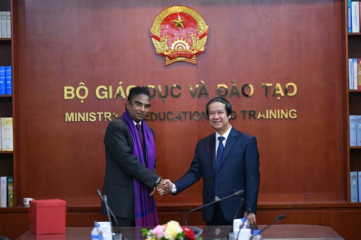 Bộ trướng Nguyễn Kim Sơn tiếp Đại sứ Sri Lanka tại Việt Nam