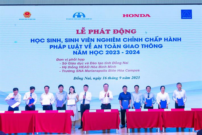 20.000 học sinh, sinh viên tham gia tìm hiểu pháp luật về an toàn giao thông