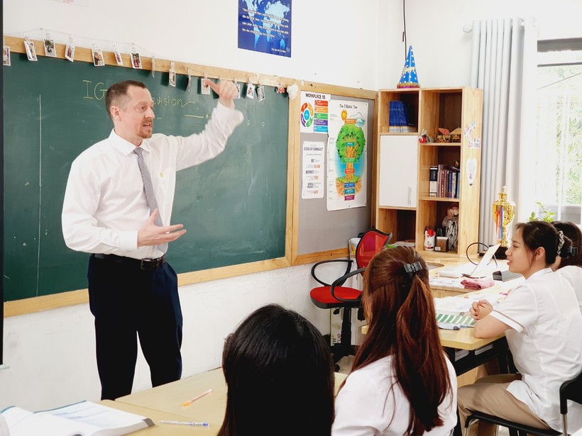 Giải pháp nâng cao chất lượng dạy học Ngoại ngữ