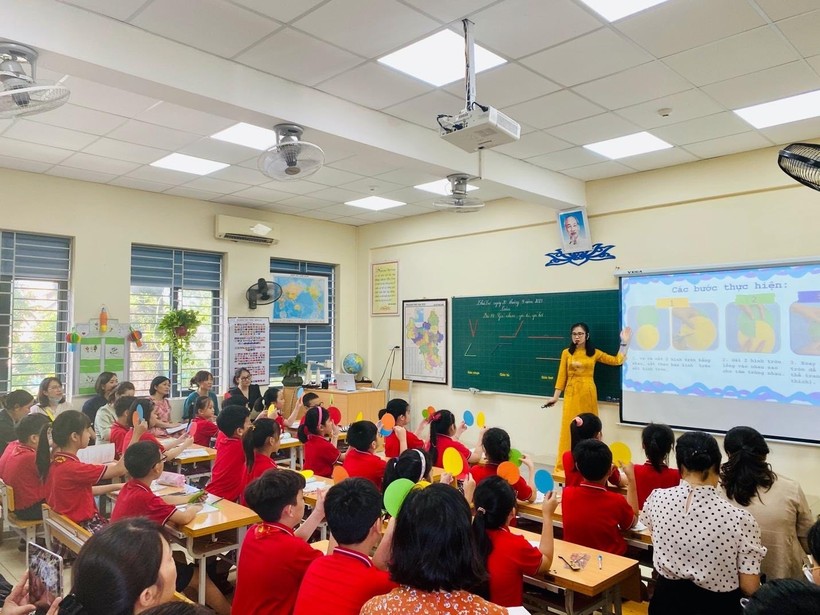 Học sinh hào hứng học Toán qua trò chơi kết hợp STEM