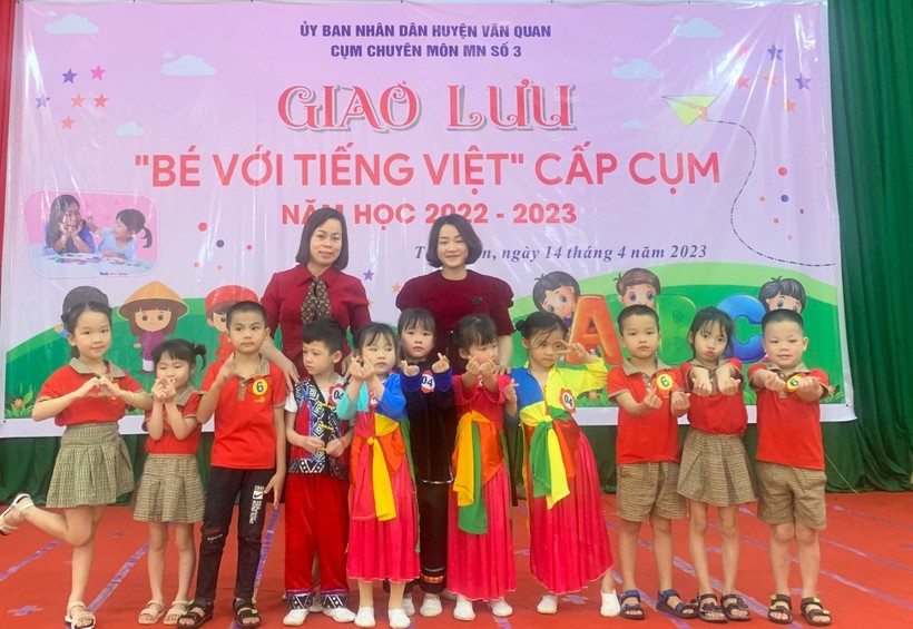 Tăng cường Tiếng Việt cho học sinh người DTTS