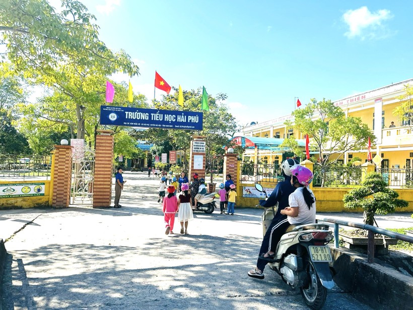 Nam Định hướng dẫn học sinh kỹ năng tham gia giao thông an toàn