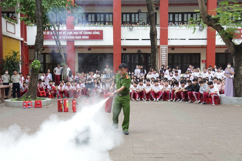 TPHCM tăng cường huy động các nguồn lực của xã hội đầu tư cho giáo dục