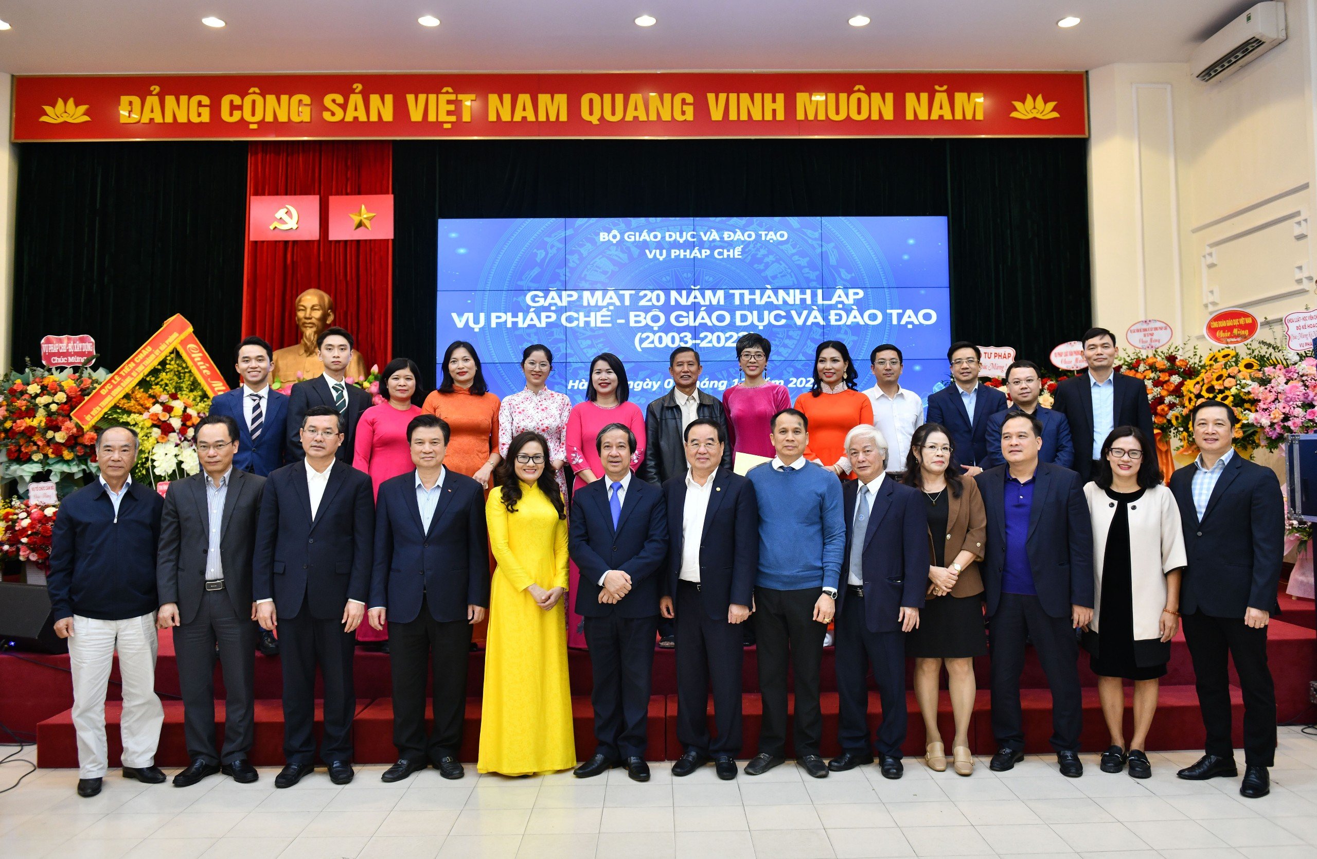 Bộ trưởng Nguyễn Kim Sơn chúc mừng 20 năm thành lập Vụ Pháp chế