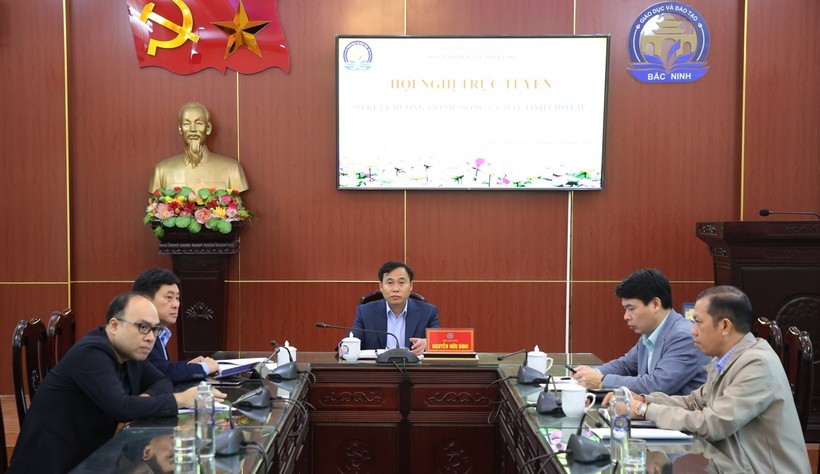 Bắc Ninh trao hơn 1.700 máy tính, thiết bị học tập cho học sinh