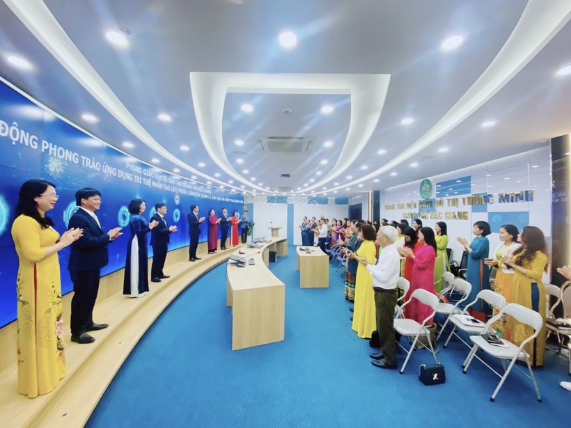 Bắc Giang đưa AI vào quản lí, dạy học và kiểm tra đánh giá