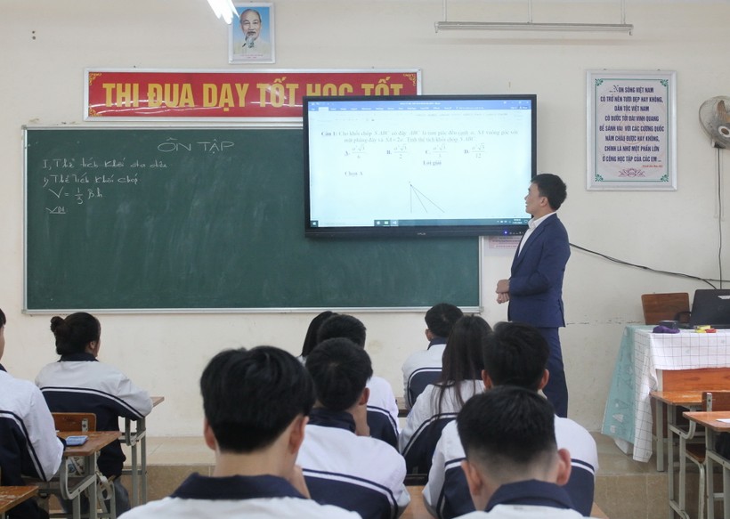 Gần 100.000 học sinh Hà Nội ‘thi thử’ tốt nghiệp THPT theo chương trình mới