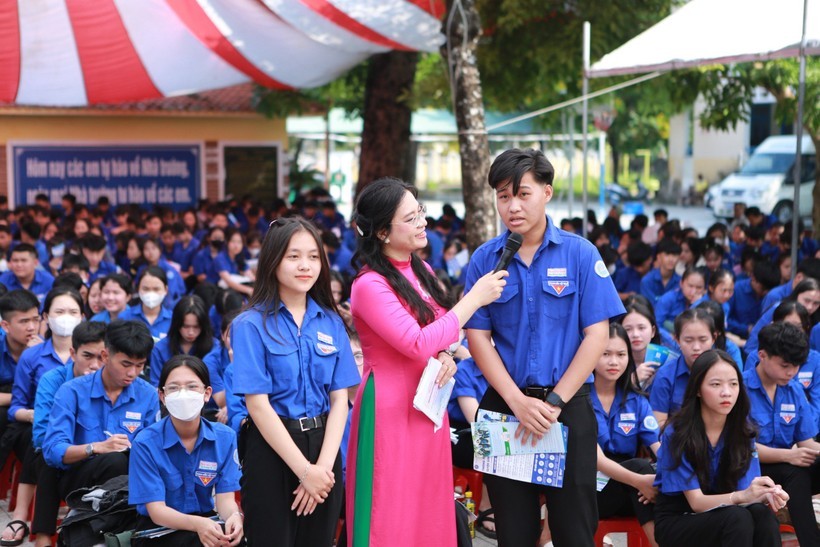 Bộ GD&ĐT đề xuất chức danh nghề nghiệp viên chức tư vấn học sinh