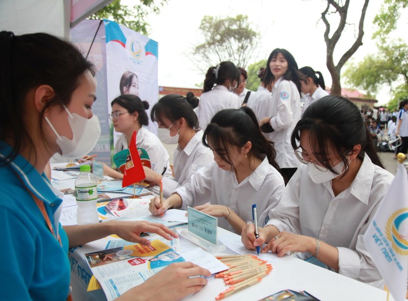 Hà Nội tăng chỉ tiêu tuyển sinh lớp 10 giáo dục thường xuyên