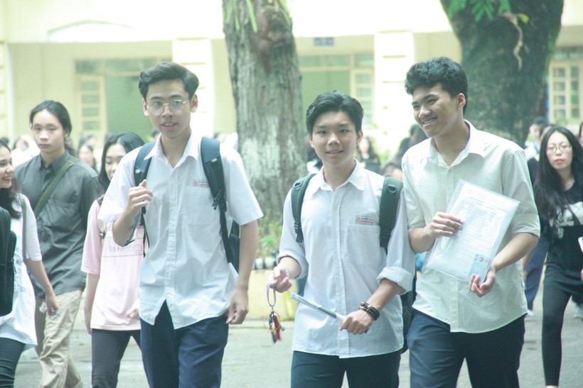 Bộ GD&ĐT công bố tổng đài hỗ trợ thí sinh đăng ký dự thi tốt nghiệp THPT