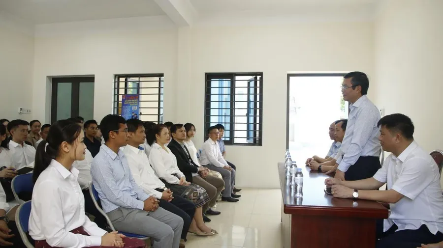 Quan tâm, chăm lo lưu học sinh Lào đang theo học tại Việt Nam