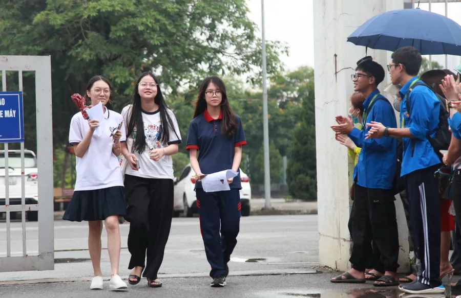 Học sinh Hà Nội bắt đầu xác nhận nhập học lớp 10