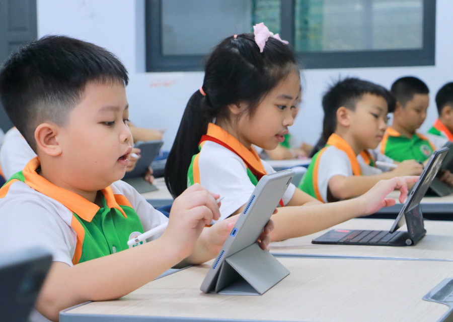 Tăng cường quản lý điện thoại và các thiết bị thu, phát sóng trong trường học