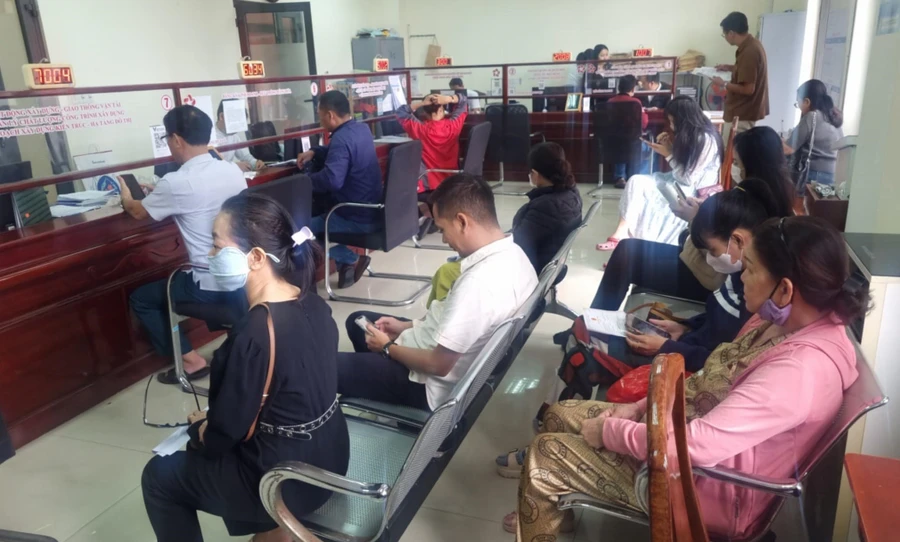 Triển khai quy định về dạy – học thêm: Thầy cô tất bật làm thủ tục đăng ký