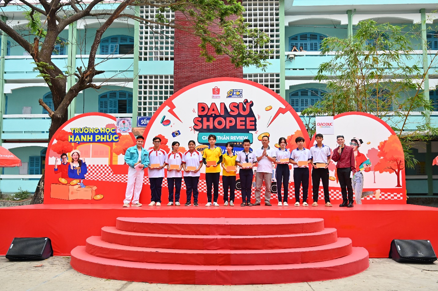 “Trường Học Hạnh Phúc” gameshow giải trí dành cho học sinh THPT