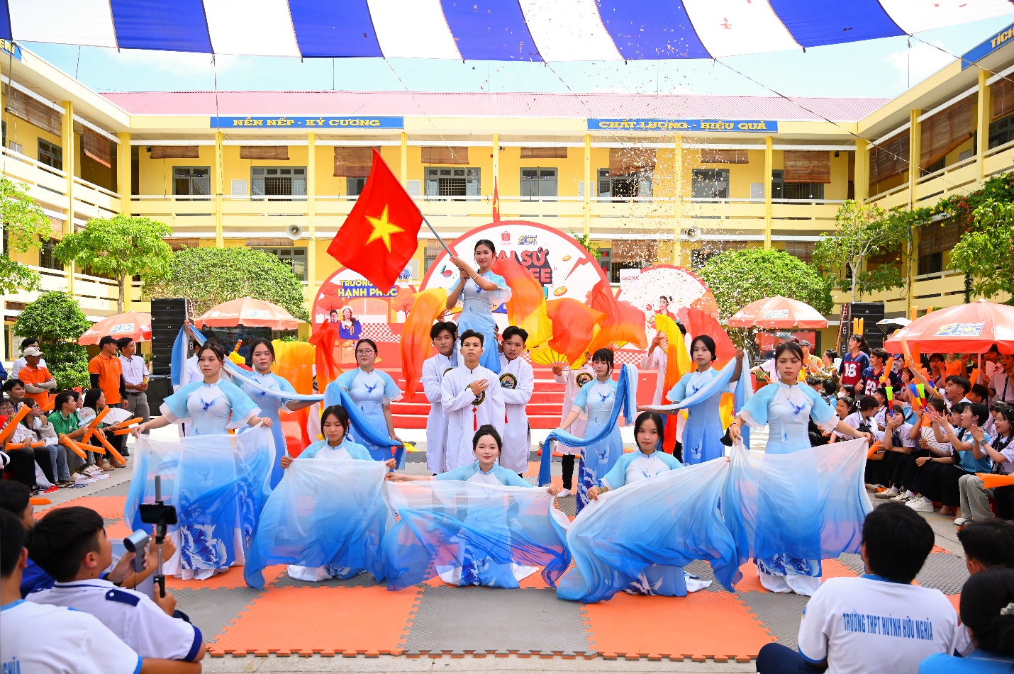 “Trường Học Hạnh Phúc” học sinh tỏa sáng với tài năng nghệ thuật