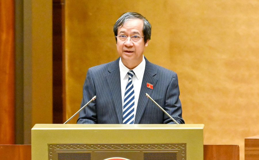 Bộ trưởng Nguyễn Kim Sơn báo cáo trước Quốc hội 3 dự luật về Giáo dục – Đào tạo