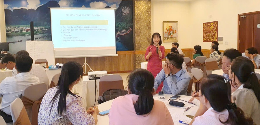 Thúc đẩy tư duy phát triển và kỹ năng chuyển đổi số cho giáo viên