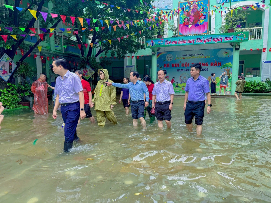 Toàn bộ học sinh Hà Nội đã trở lại trường học trực tiếp