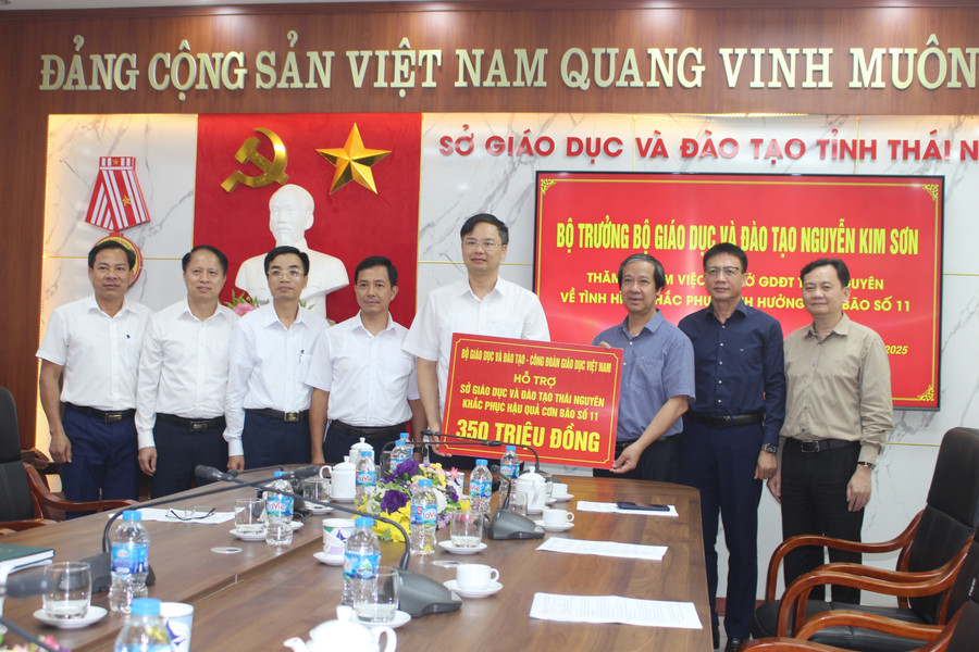 Bộ trưởng Nguyễn Kim Sơn thăm, động viên các cơ sở giáo dục tại Thái Nguyên